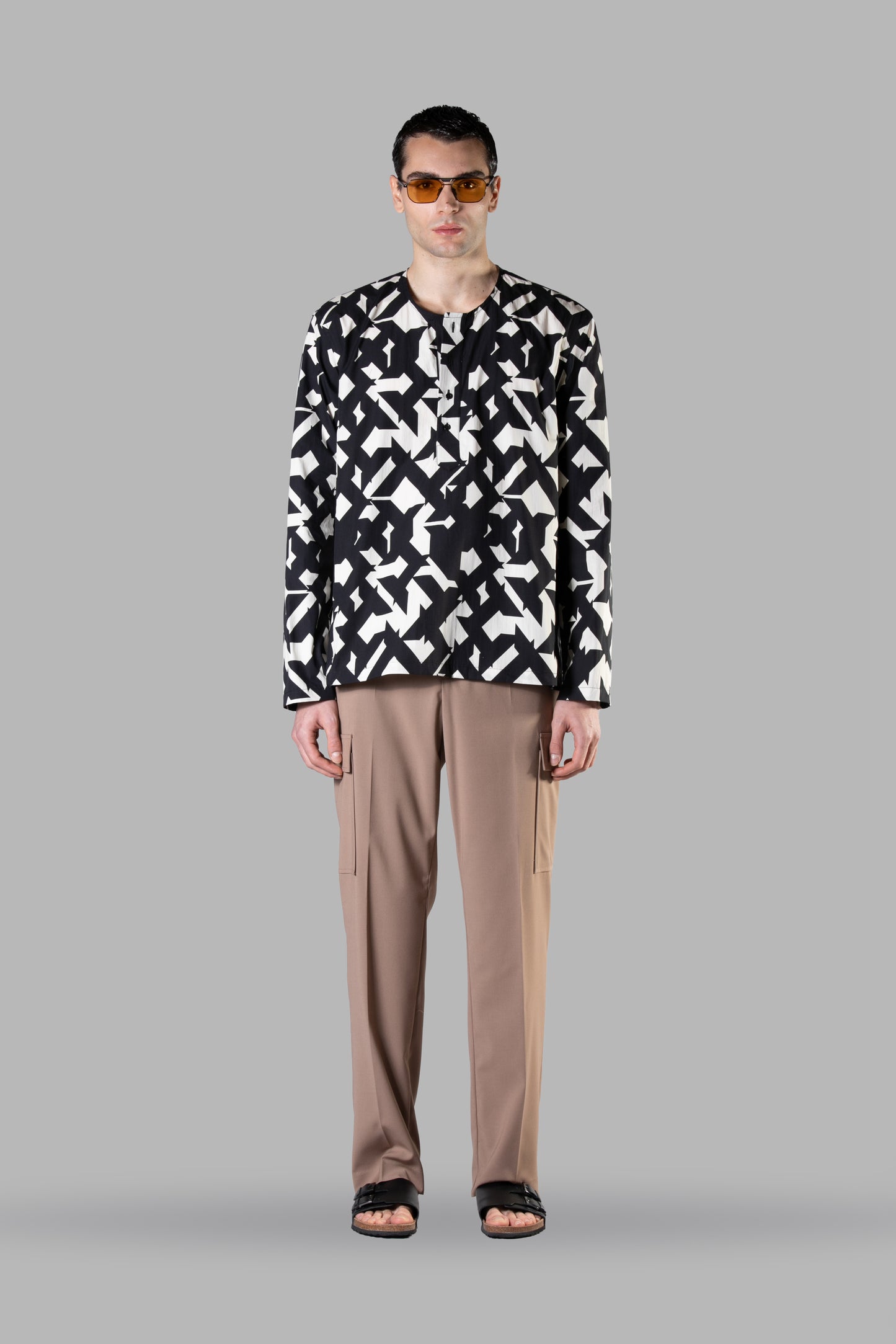 ABSTRACT PATTERN KOREAN NECK SERAPHIN SHIRT