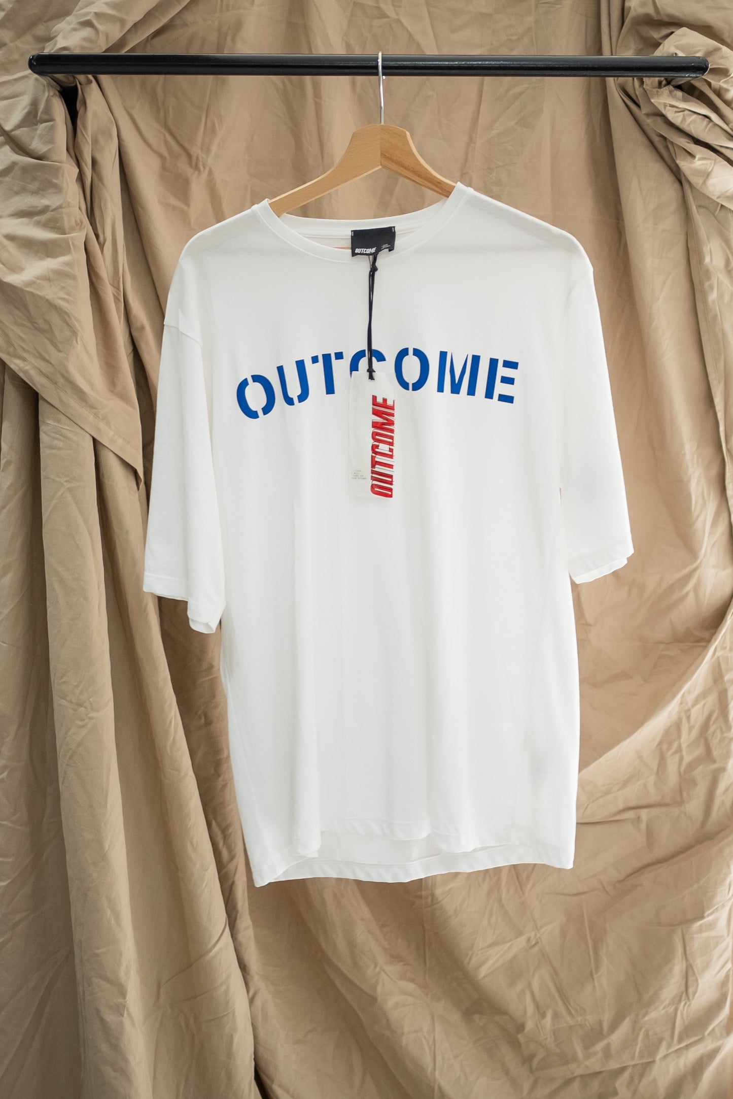 T-SHIRT - OUTCOME